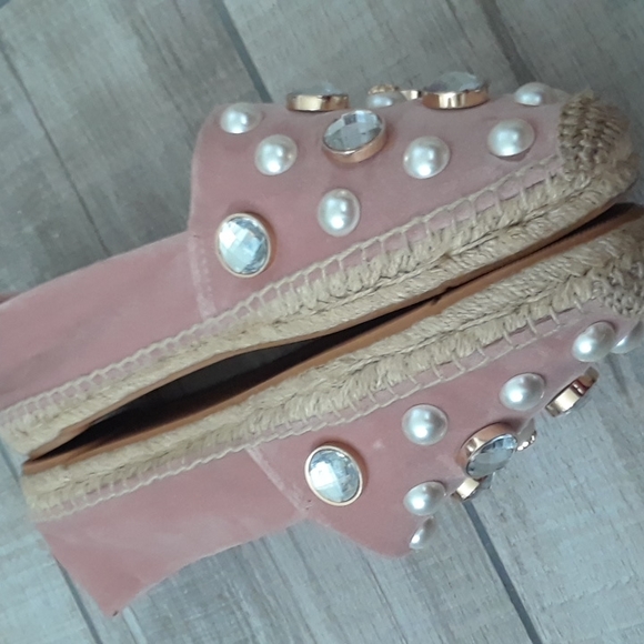 TORY BURCH..VELVET..JEWELED ESPADRILLES..10 - Picture 4 of 11
